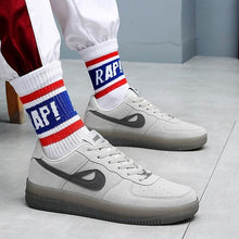 Load image into Gallery viewer, 2020 venda quente dos homens das sapatilhas das mulheres casuais vulcanizado sapatos de placa do estudante homem mulher ao ar livre andando plana sheos tenis feminino